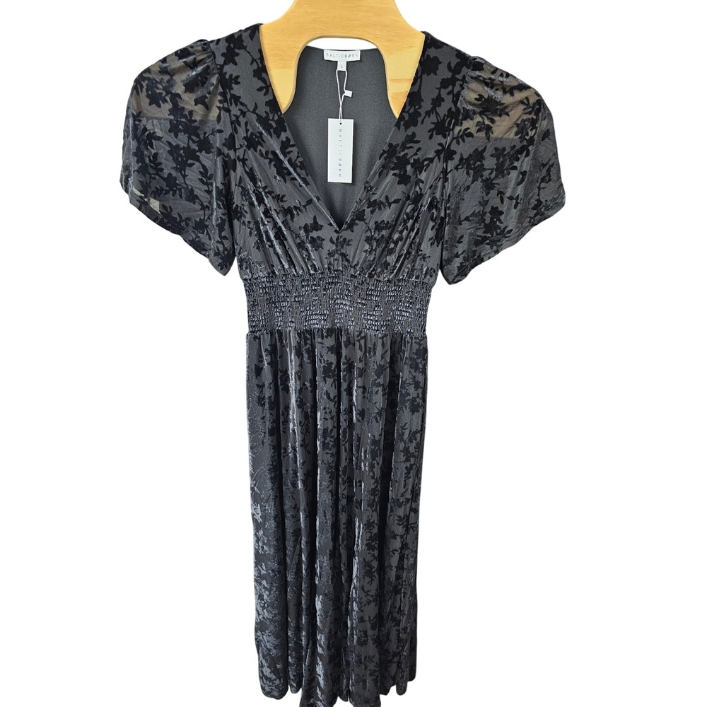 Baltic Born Veronica Velvet Maxi Dress Black Floral Burnout V-Neck Smocked Large
